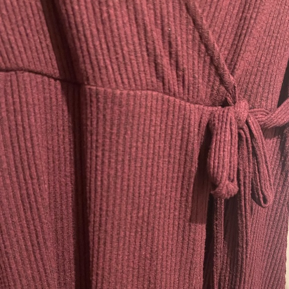 Maroon Wrap Sweater Dress (L) - Picture 4 of 4